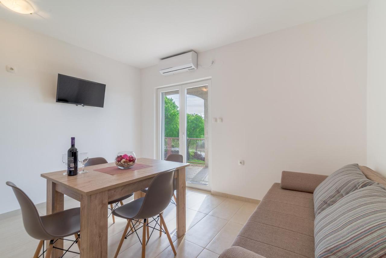 Apartmani Dupor 고르니 카린 외부 사진